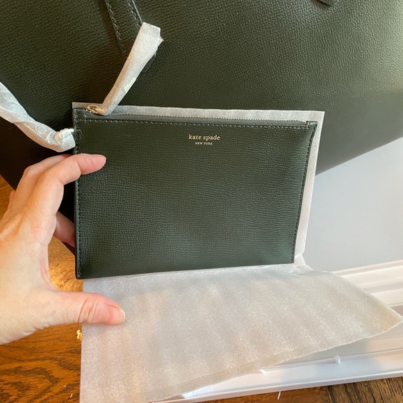 Authentic Kate Spade tote- NWT- hunter green - Picture 4 of 4